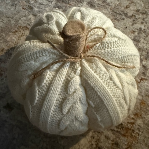 Cozy Knit Pumpkin Decor - Picture 2 of 4